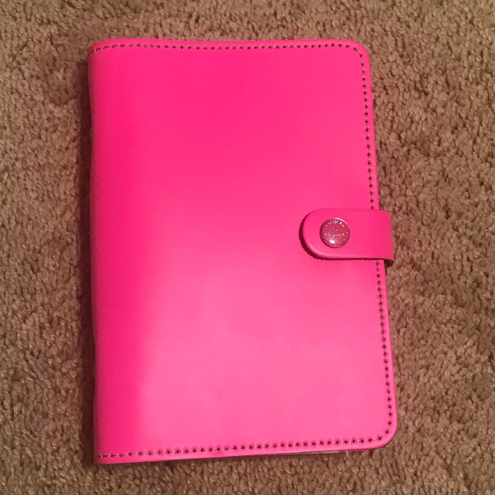Filofax Personal Planner in Fluoro Pink
